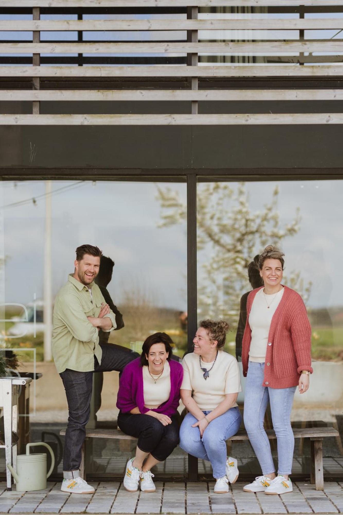 Hei15 Bed & Breakfast Sint Geertruid Bagian luar foto