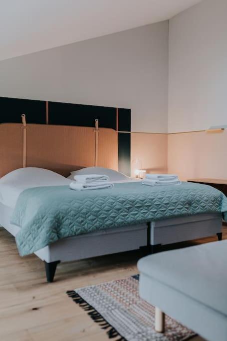 Hei15 Bed & Breakfast Sint Geertruid Bagian luar foto