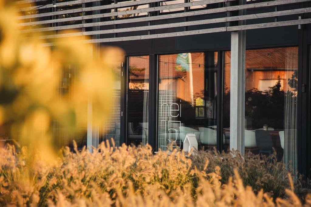 Hei15 Bed & Breakfast Sint Geertruid Bagian luar foto